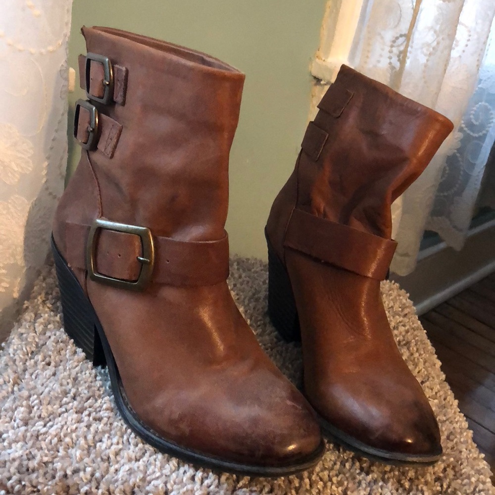 Ankle boots